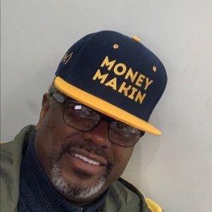 Meet your Posher, Gregory